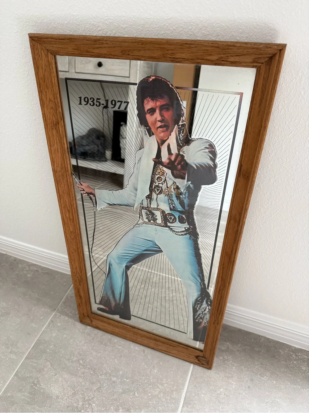 Elvis Presley Vintage Framed Bar Pub Wall Mirror, Vegas Suit 16x30 Collectible